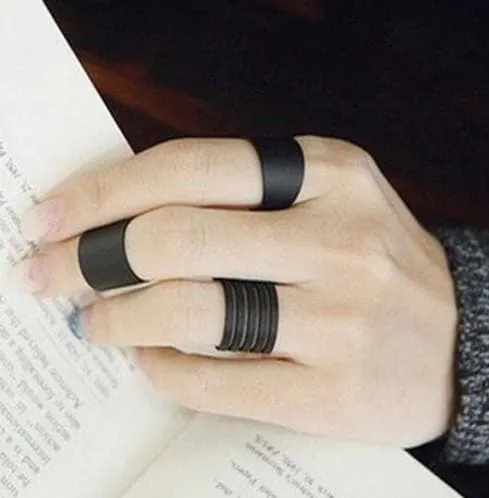 Black Midi Rings