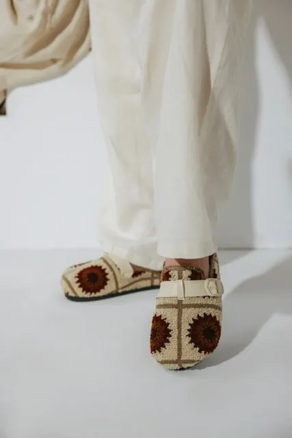 Boho Knit Buckle Clogs-Beige
