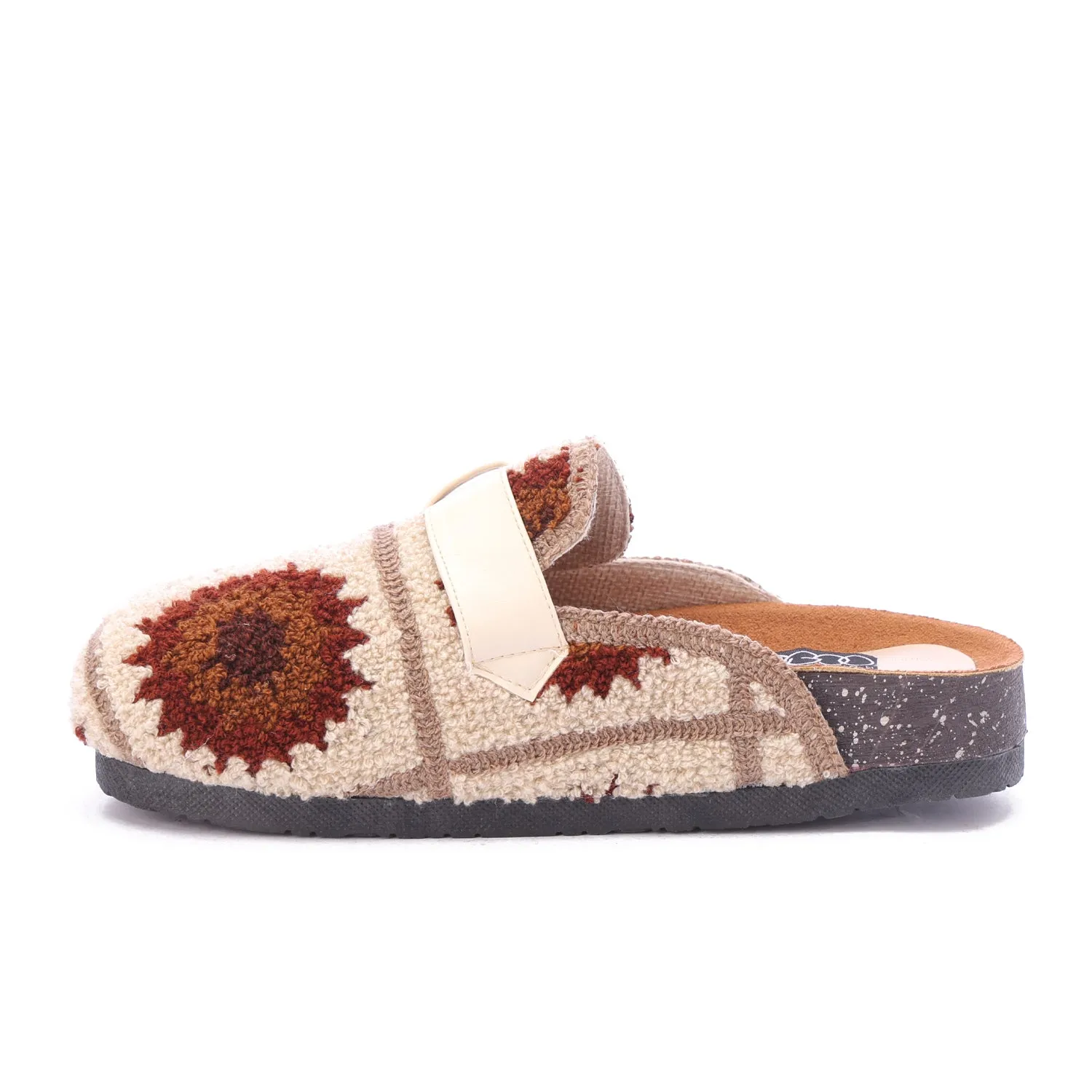 Boho Knit Buckle Clogs-Beige